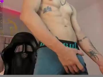 akazaboy from Chaturbate