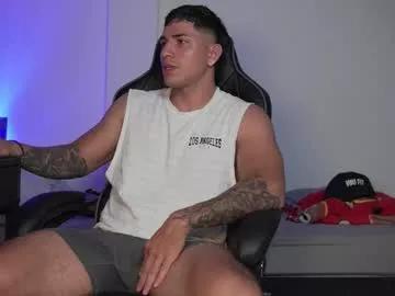 alan_muscle from Chaturbate