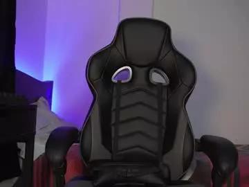 alan_muscle from Chaturbate