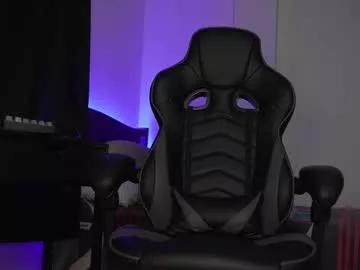 alan_muscle from Chaturbate