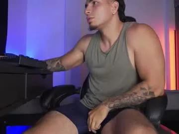 alan_muscle from Chaturbate