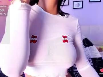 Explore our live girls sluts from our Custom and Multi clubs and checkout exclusive access to highly interactive content, such as shape, hair, titties, pussy type and many more.