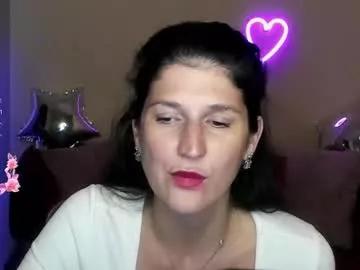 alianna_solo_kiss from Chaturbate