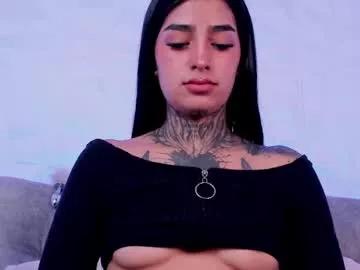 Explore our live girls sluts from our Custom and Multi clubs and checkout exclusive access to highly interactive content, such as shape, hair, titties, pussy type and many more.
