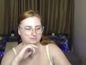 Alicia_side_red webcams show profile image 