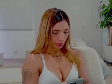Explore our live girls sluts from our Custom and Multi clubs and checkout exclusive access to highly interactive content, such as shape, hair, titties, pussy type and many more.