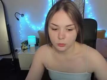 alli_zi from Chaturbate