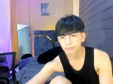 alluring_alpha from Chaturbate
