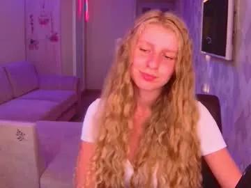 amaliaqueen999 from Chaturbate