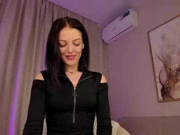 amazing_bitch from Chaturbate