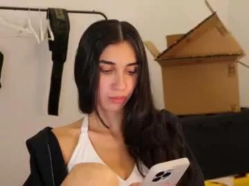 anastasiapetitegirll from Chaturbate