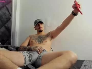 Photos of andruwolson from Chaturbate is Freechat