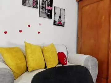 Explore our live girls sluts from our Custom and Multi clubs and checkout exclusive access to highly interactive content, such as shape, hair, titties, pussy type and many more.