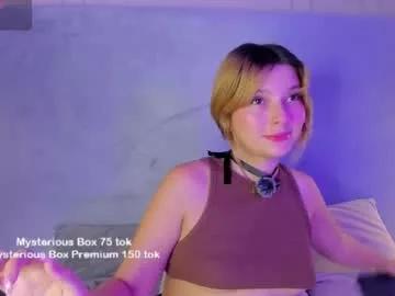 Explore our live girls sluts from our Custom and Multi clubs and checkout exclusive access to highly interactive content, such as shape, hair, titties, pussy type and many more.