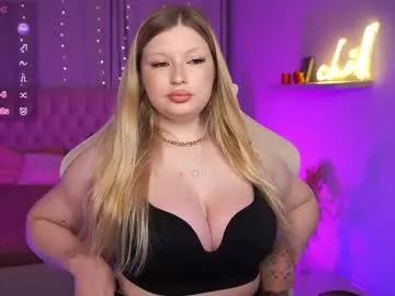 Explore our live girls sluts from our Custom and Multi clubs and checkout exclusive access to highly interactive content, such as shape, hair, titties, pussy type and many more.