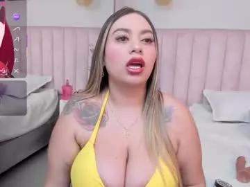 Explore our live girls sluts from our Custom and Multi clubs and checkout exclusive access to highly interactive content, such as shape, hair, titties, pussy type and many more.