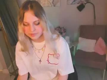 annie_xbaby from Chaturbate