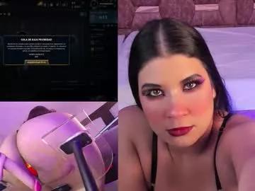 Explore our live girls sluts from our Custom and Multi clubs and checkout exclusive access to highly interactive content, such as shape, hair, titties, pussy type and many more.