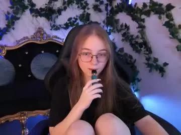 arrinawair from Chaturbate