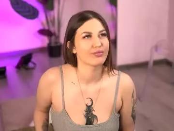 aryadeluna from Chaturbate