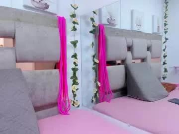 Explore our live girls sluts from our Custom and Multi clubs and checkout exclusive access to highly interactive content, such as shape, hair, titties, pussy type and many more.