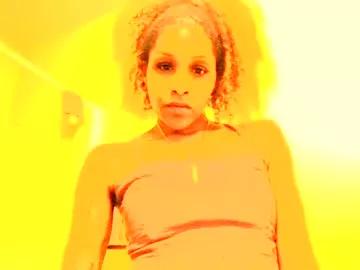 Atirahcali webcams show profile image 