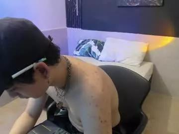 azzrel_ethann from Chaturbate