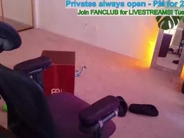 b1gbanana from Chaturbate