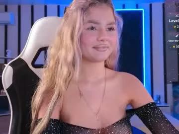 Explore our live girls sluts from our Custom and Multi clubs and checkout exclusive access to highly interactive content, such as shape, hair, titties, pussy type and many more.