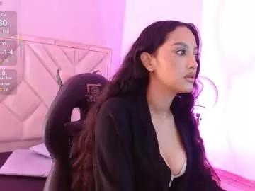 beella_tay1 from Chaturbate