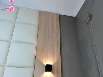 bella1207 from Chaturbate