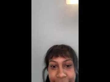 bella19sua from Chaturbate