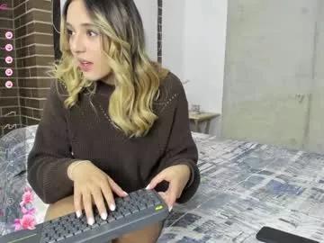 bella_blue_ from Chaturbate