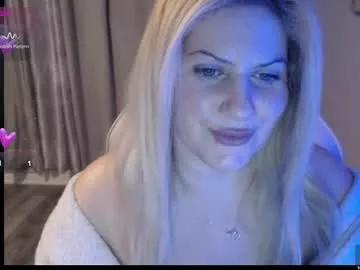 bellastar84 from Chaturbate