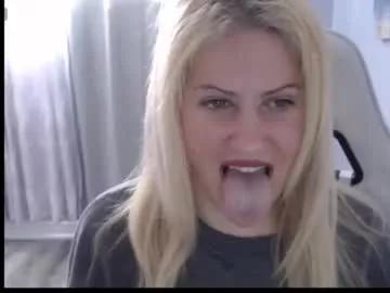 bellastar84 from Chaturbate