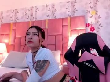 Explore our live girls sluts from our Custom and Multi clubs and checkout exclusive access to highly interactive content, such as shape, hair, titties, pussy type and many more.
