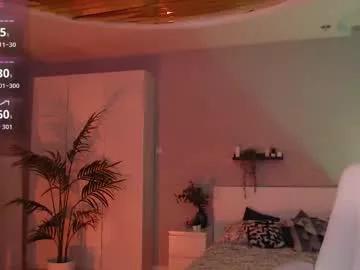 bellla_haddid from Chaturbate