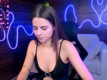 berry_alma from Chaturbate