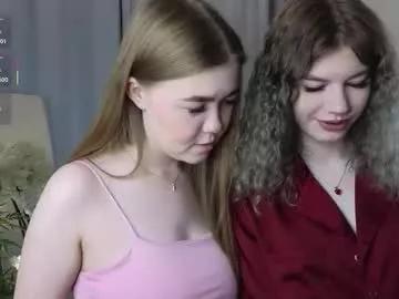 berry_bloom from Chaturbate