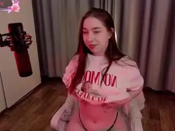 berry_muffin from Chaturbate