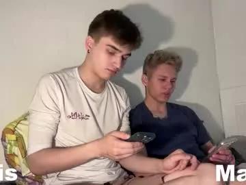 best_frendss from Chaturbate is Freechat
