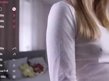 blue_bow from Chaturbate is Freechat