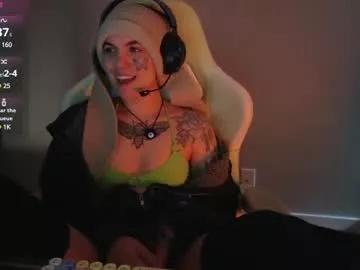 Explore our live girls sluts from our Custom and Multi clubs and checkout exclusive access to highly interactive content, such as shape, hair, titties, pussy type and many more.