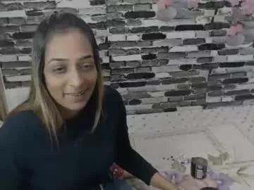 bollywood_bomb from Chaturbate