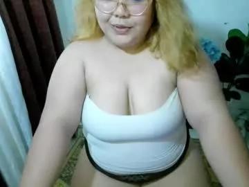 bombastic_darla from Chaturbate