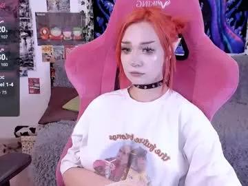 broodmommyy3 from Chaturbate