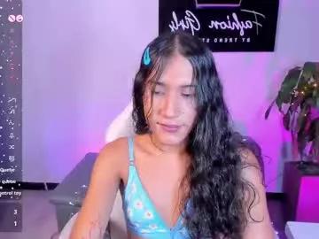 Explore our live girls sluts from our Custom and Multi clubs and checkout exclusive access to highly interactive content, such as shape, hair, titties, pussy type and many more.