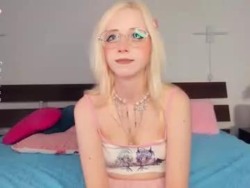 cara_delevingnee from Chaturbate
