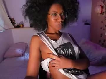 Carolinefreser webcams show profile image 