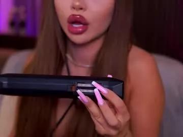 cassyelips from Chaturbate